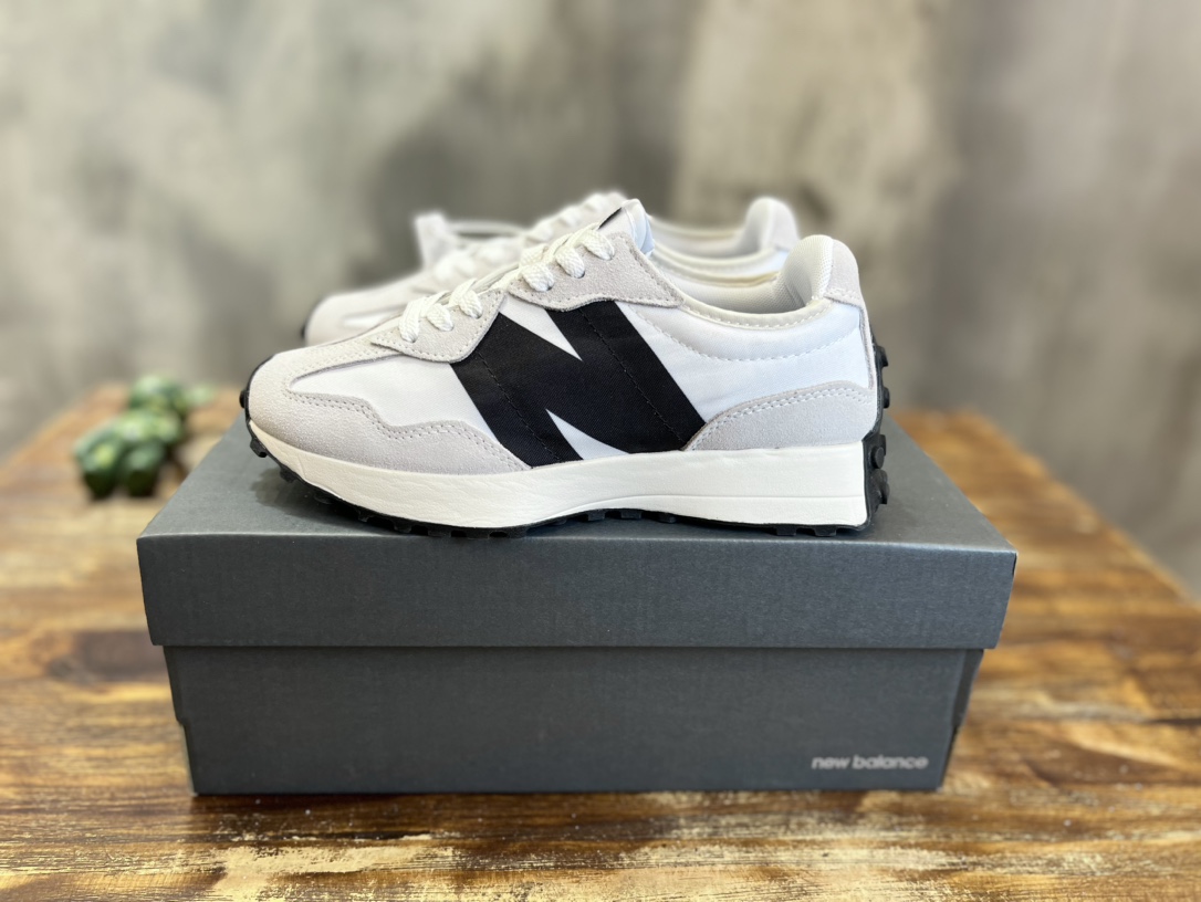 New Balance NB 327