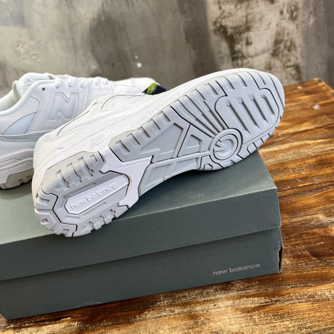 New Balance 550