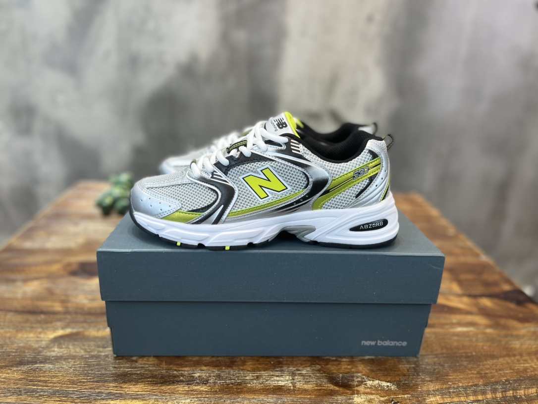 New Balance 530