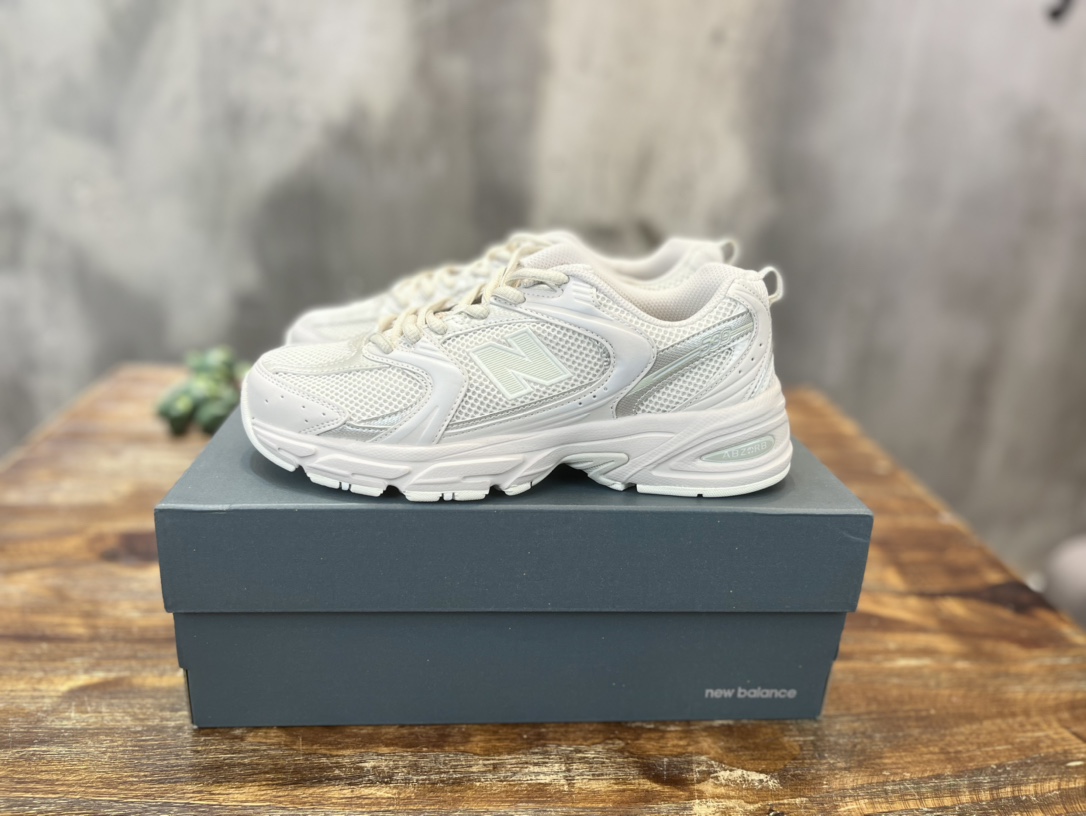New Balance 530