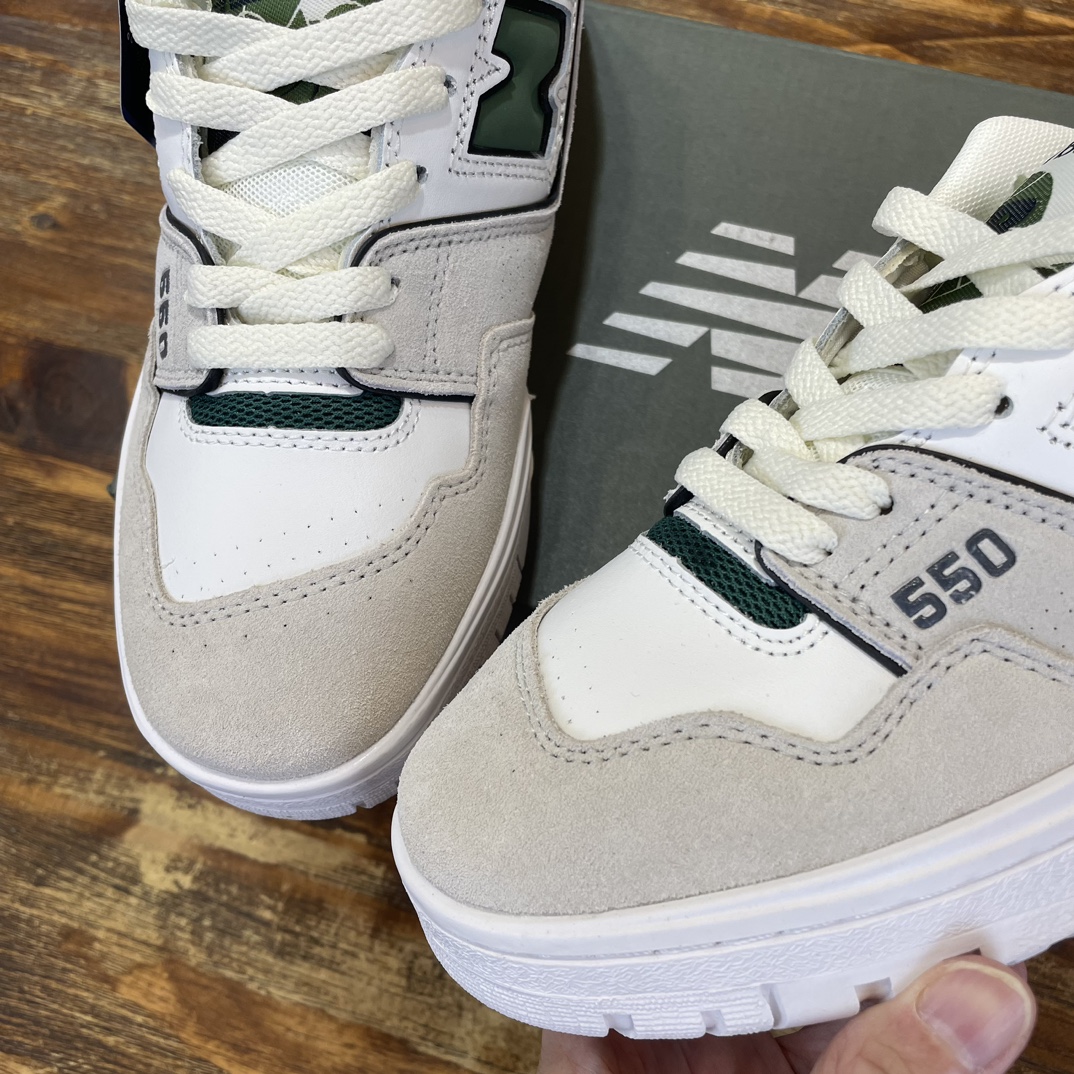 New Balance 550
