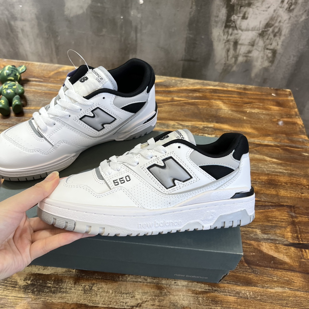 New Balance 550