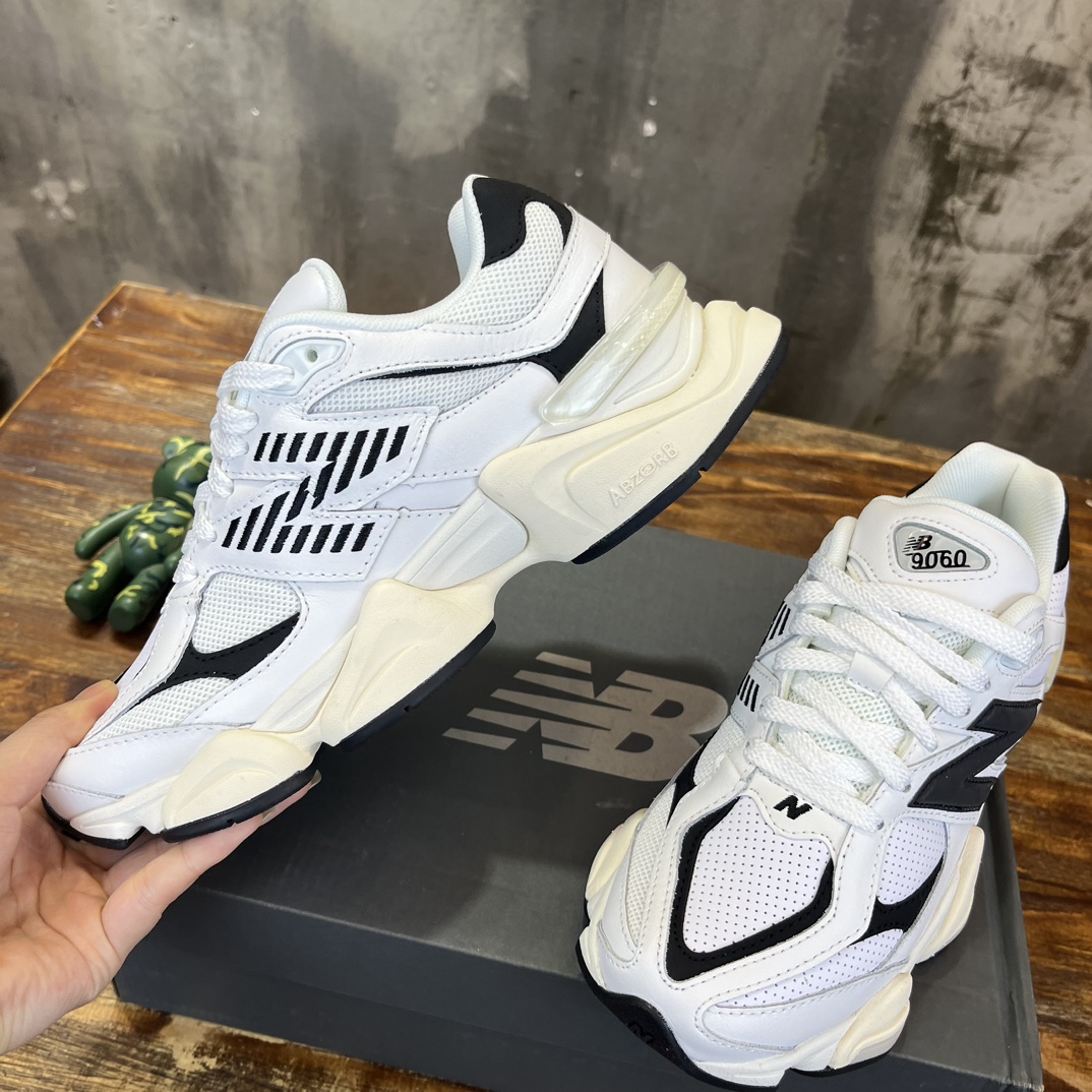 New Balance 9060