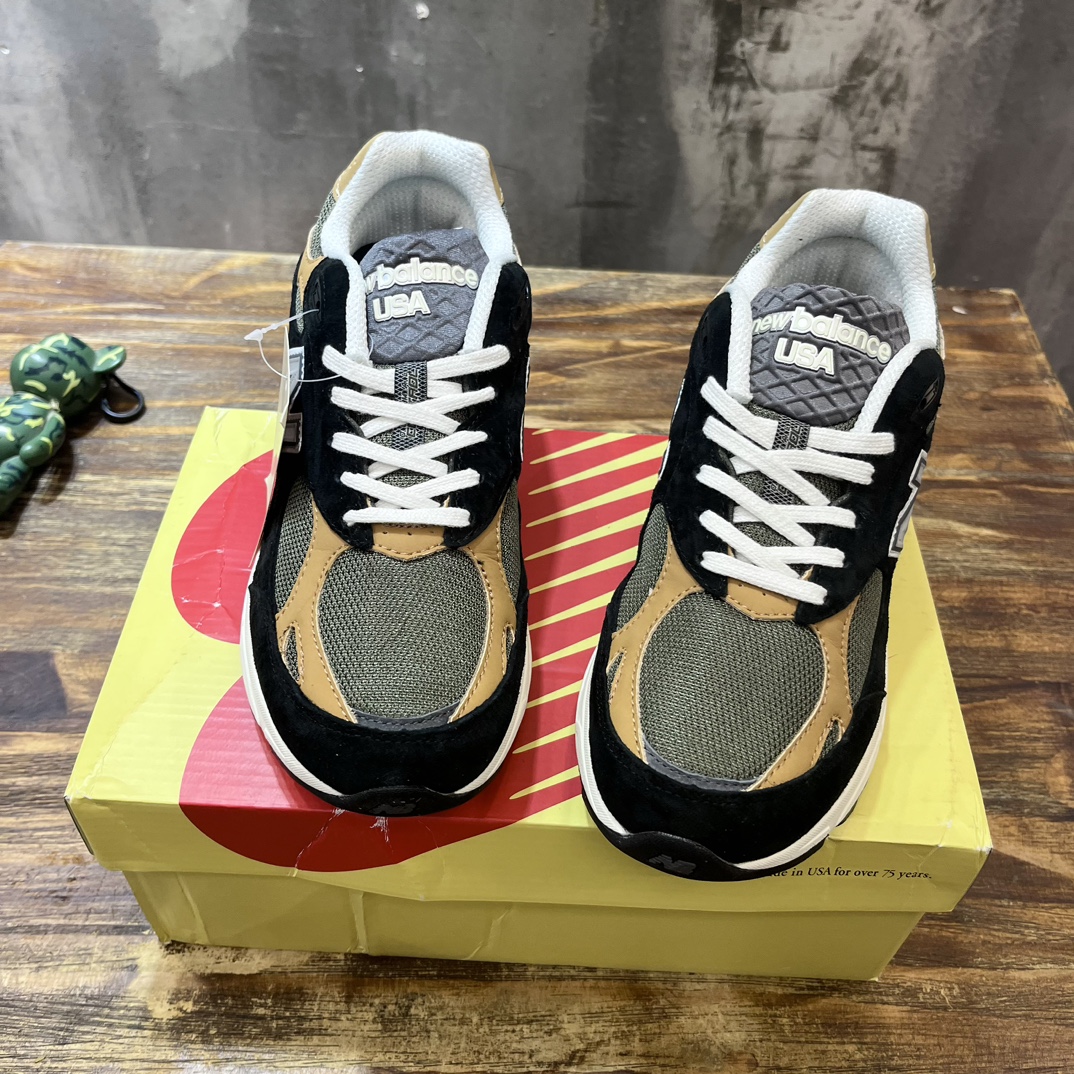 New Balance 990