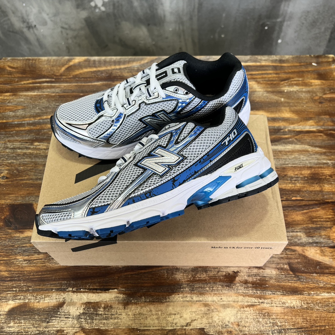 New Balance 740