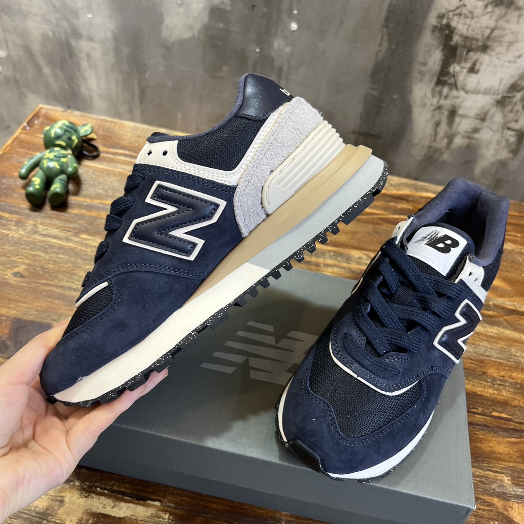New Balance 574
