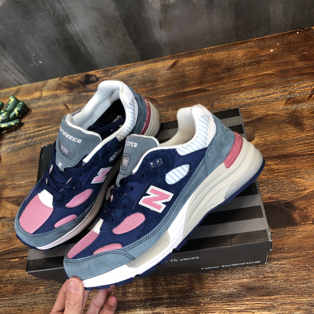 New Balance 992