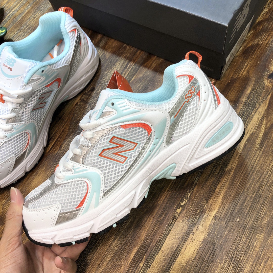 New Balance 530