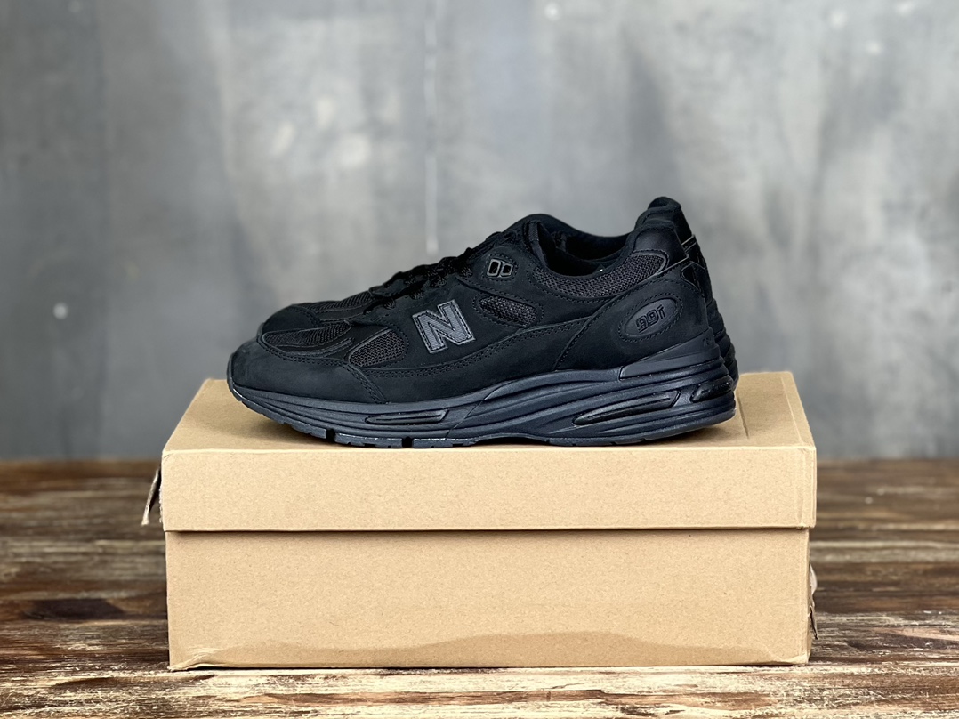 New Balance 991