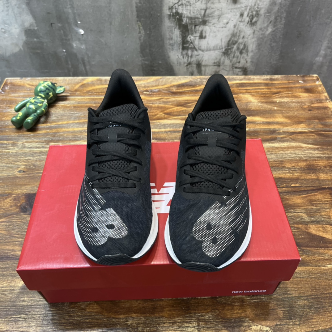 New Balance FueCell prism