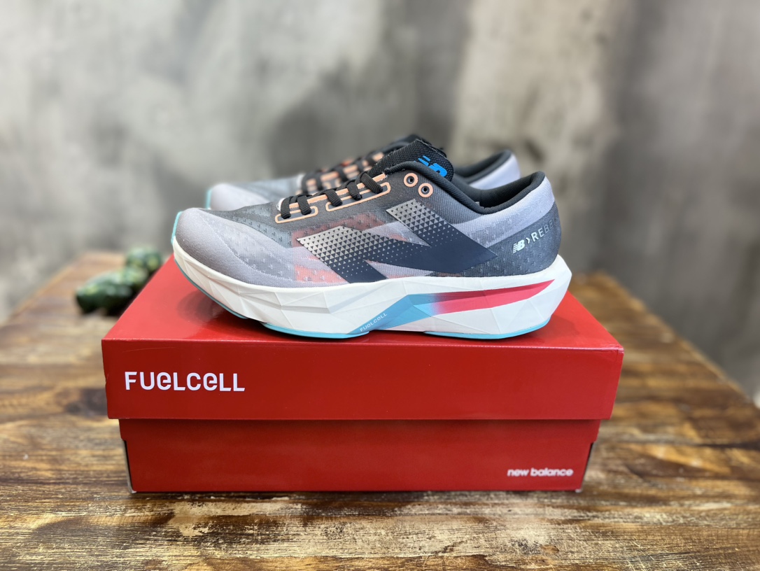 New Balance FuelCell miob&cyio