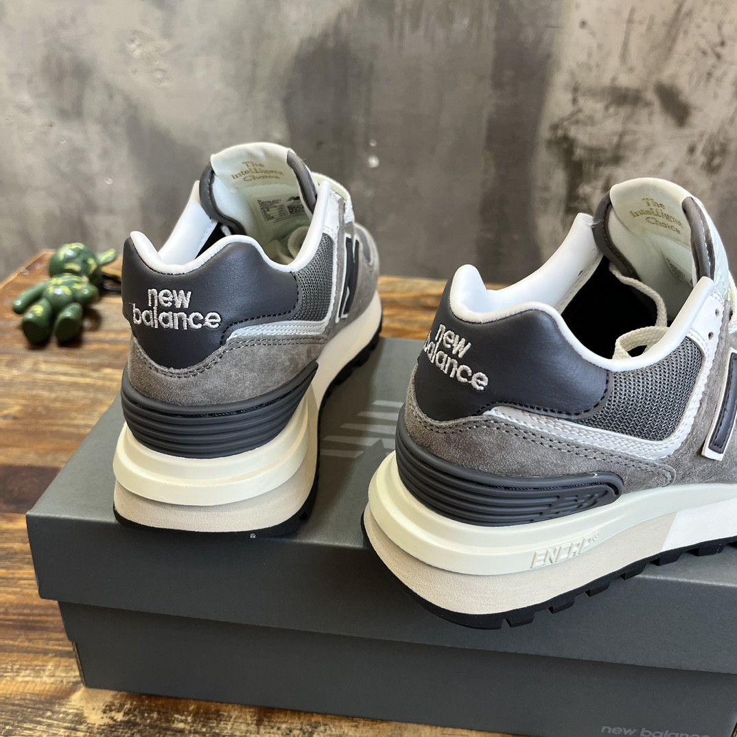 New Balance 574