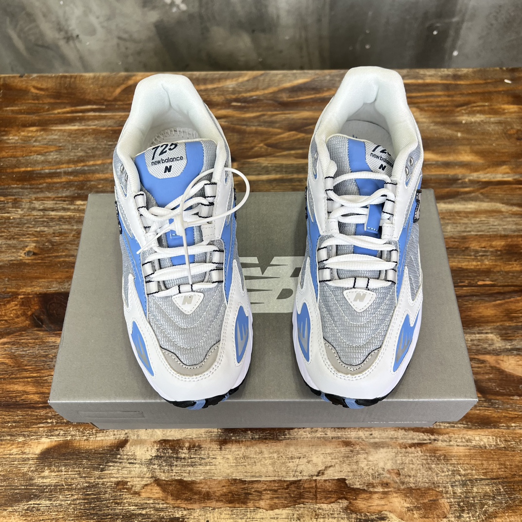 New Balance 725