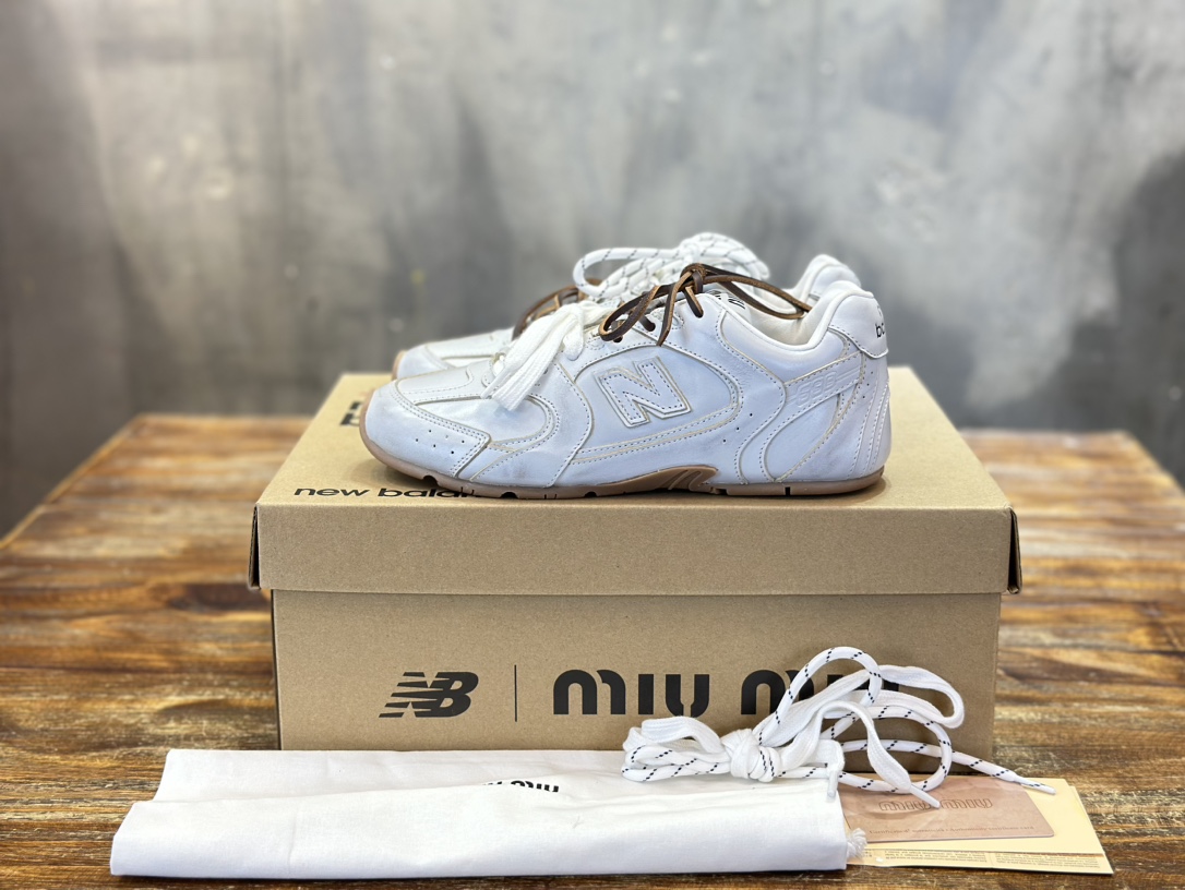 New Balance & Miumiu