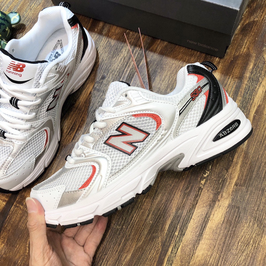 New Balance 530