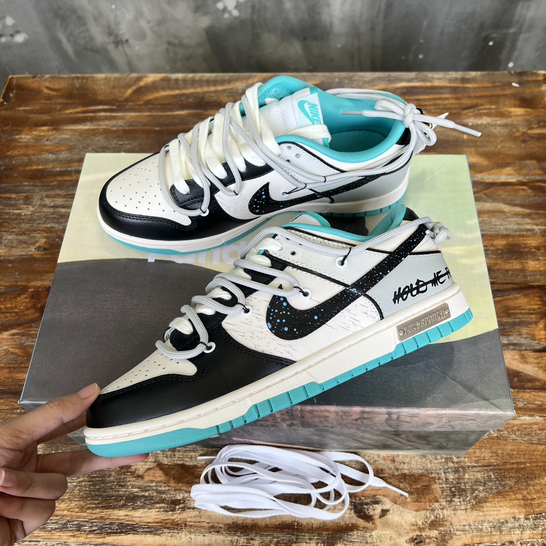 Nike SB Dunk Low