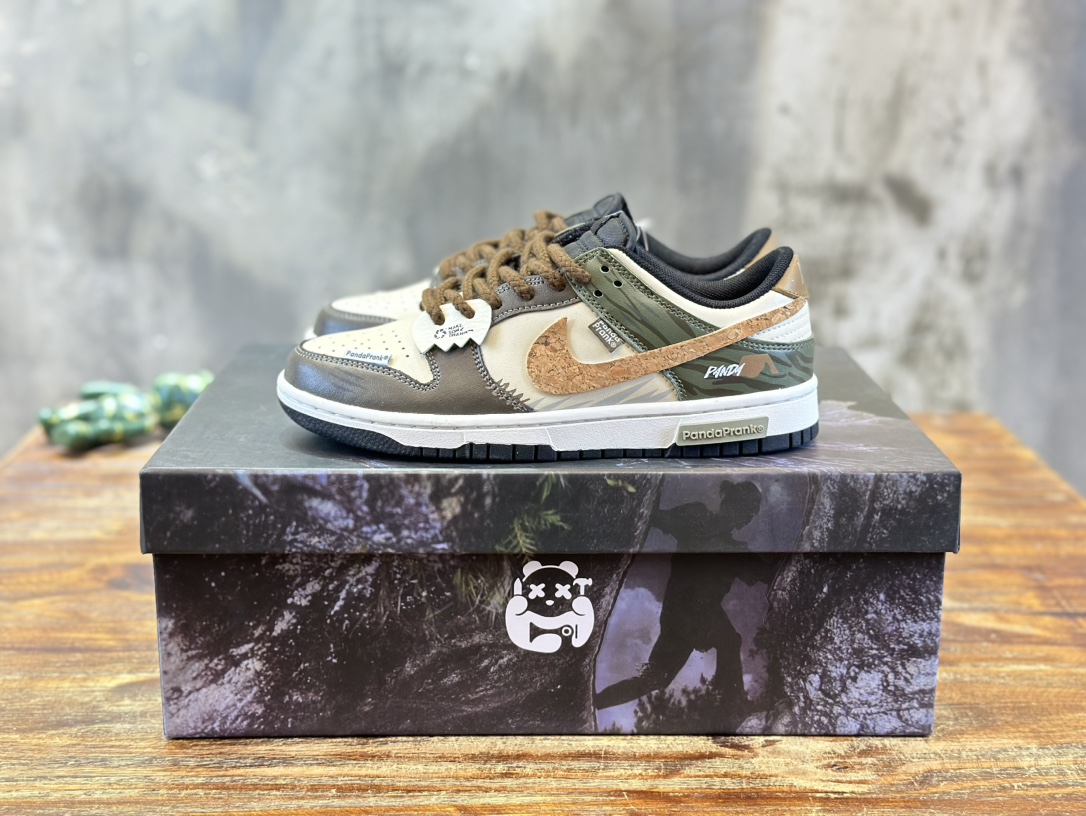 Nike SB Dunk Low