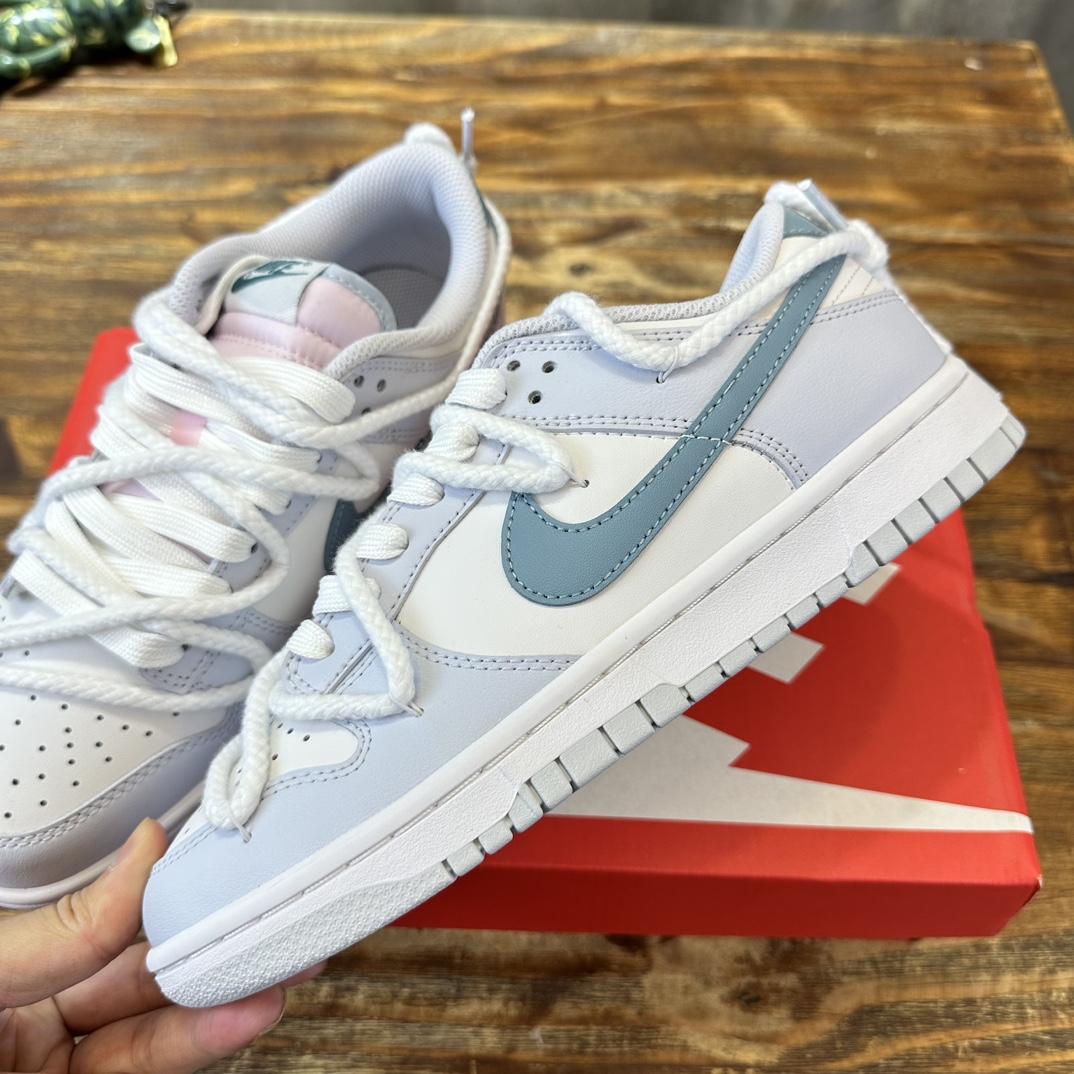 Nike SB Dunk Low