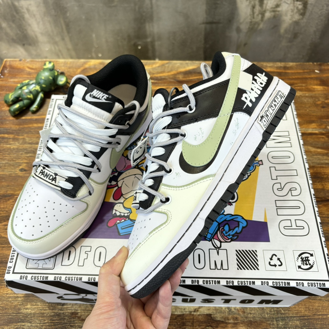Nike SB Dunk Low