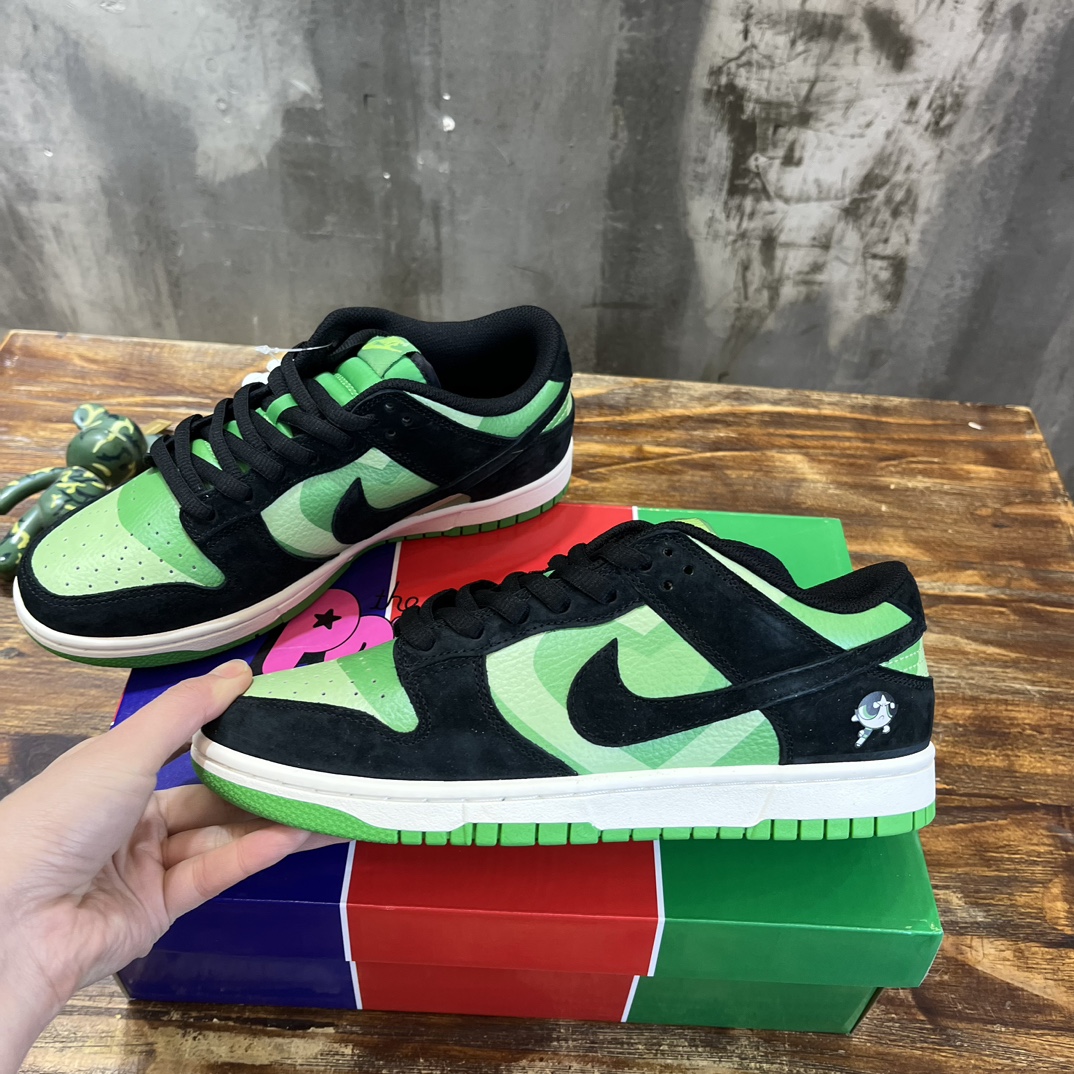 Nike SB Dunk Low