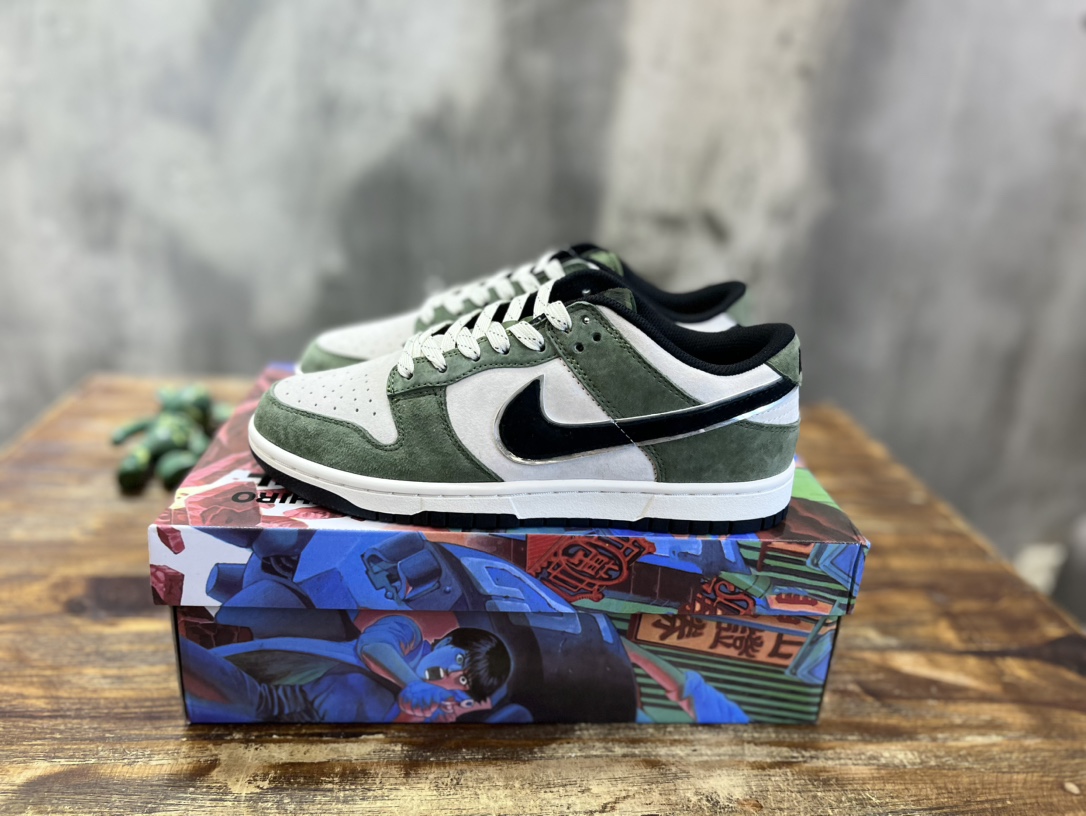 Nike SB Dunk Low