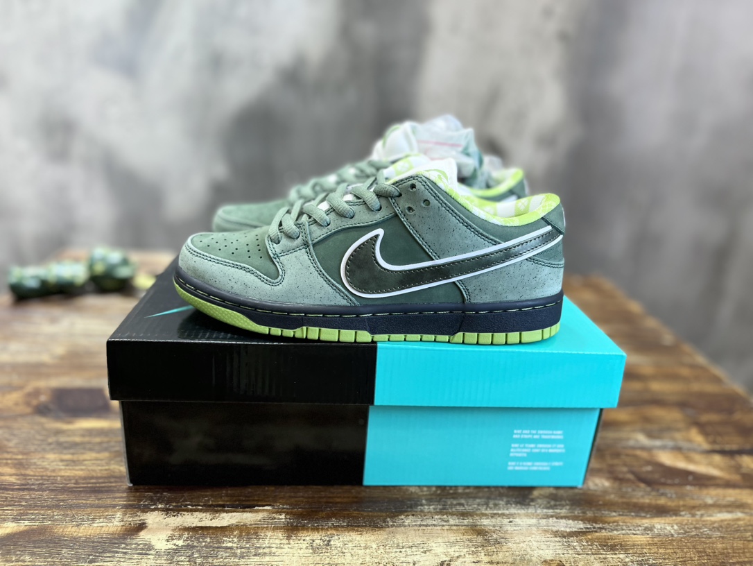Nike SB Dunk Low