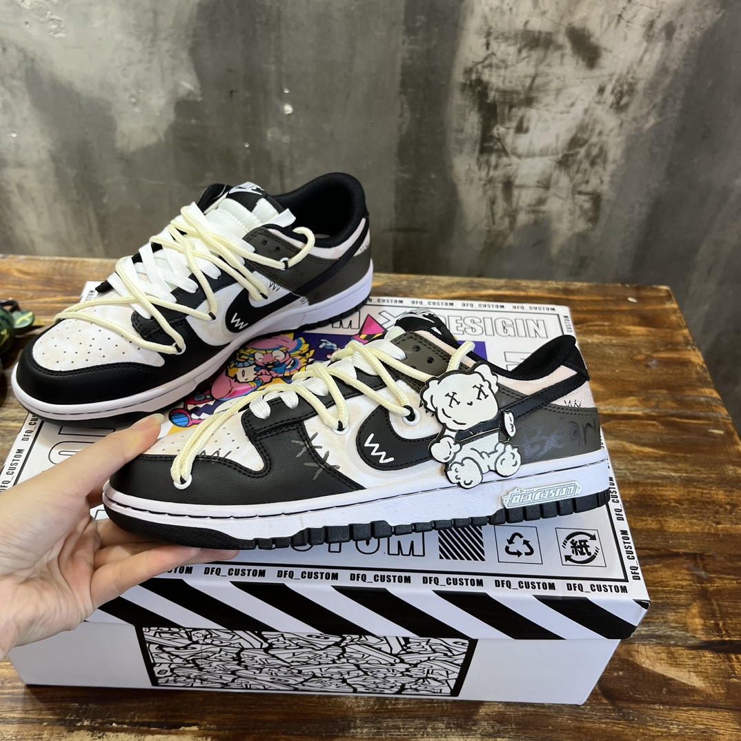 Nike SB Dunk Low