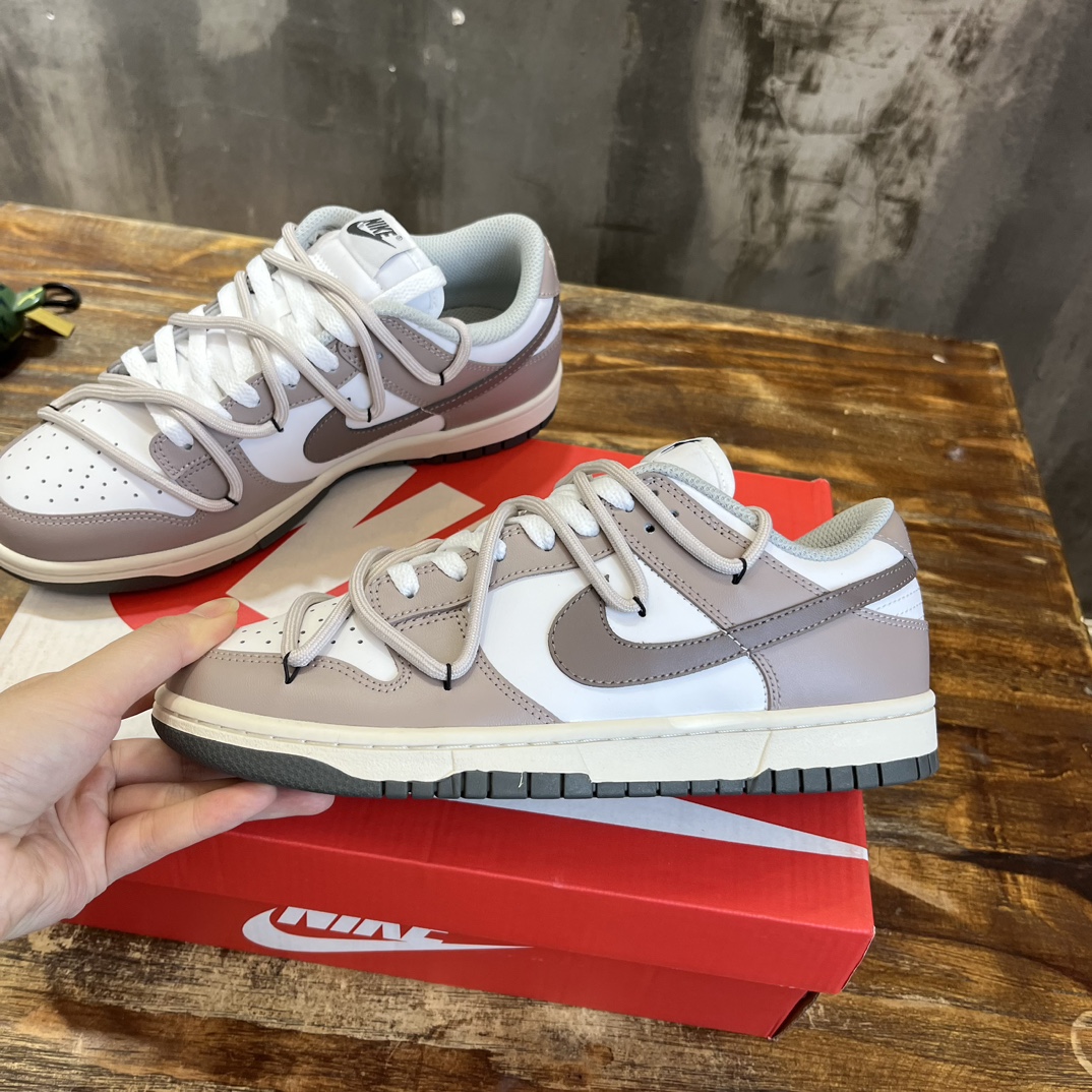 Nike SB Dunk Low