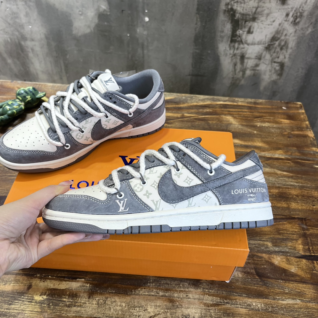 Nike SB Dunk Low