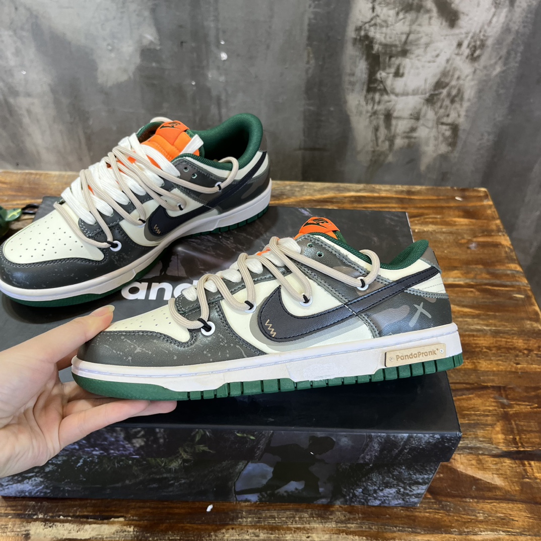 Nike SB Dunk Low