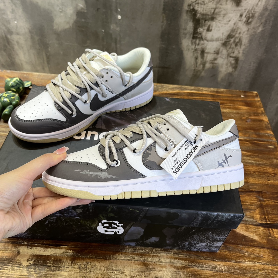 Nike SB Dunk Low