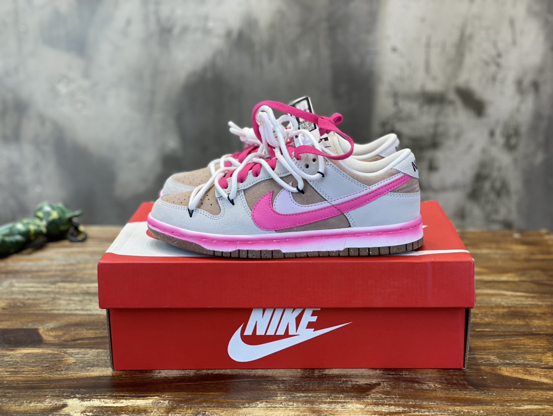 Nike SB Dunk Low
