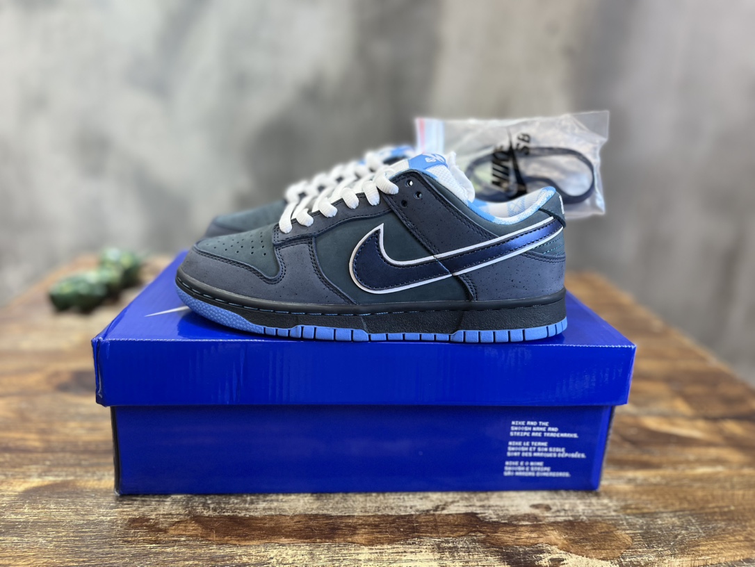 Nike SB Dunk Low