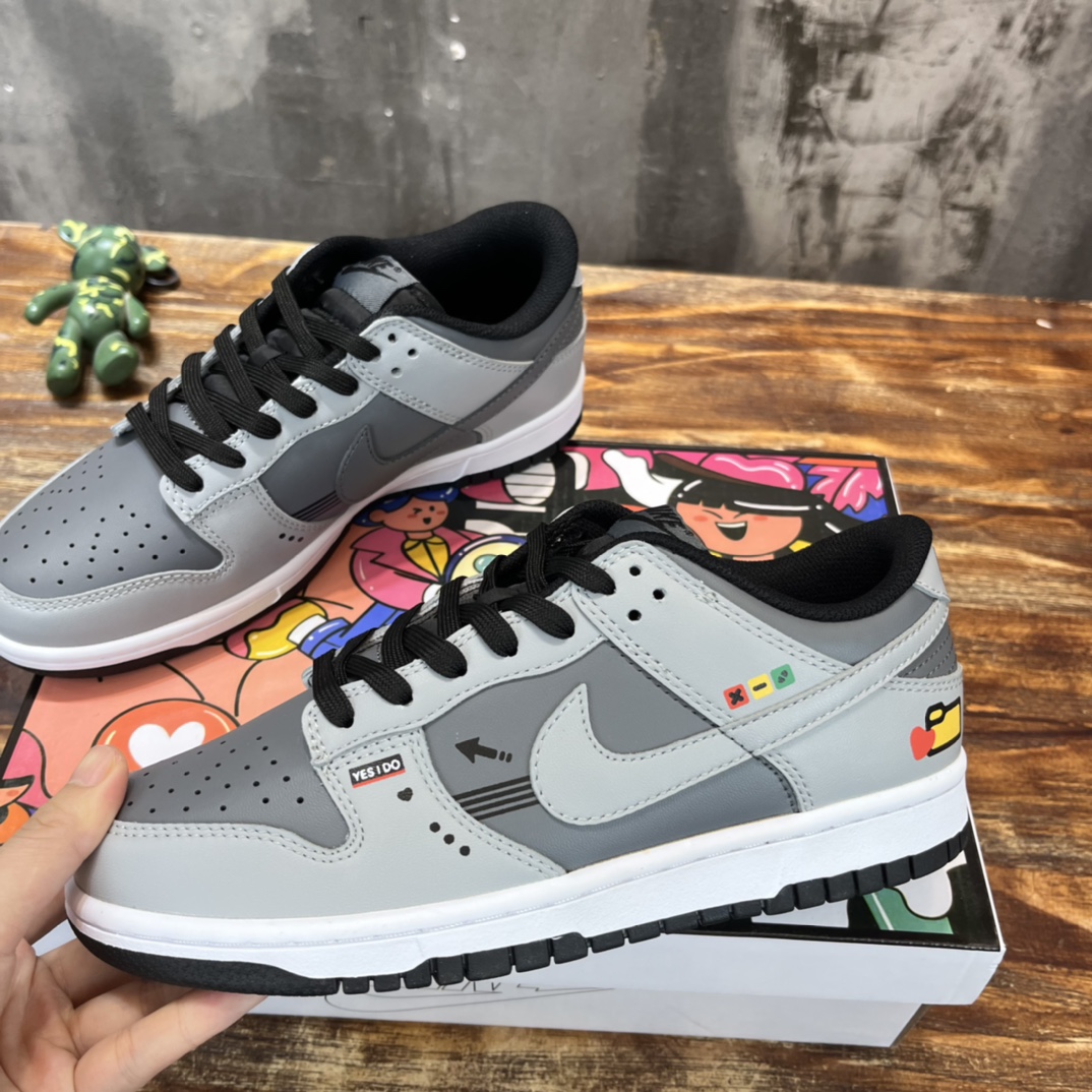 Nike SB Dunk Low