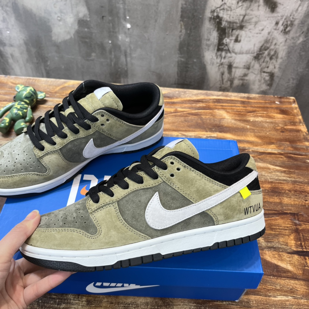 Nike SB Dunk Low