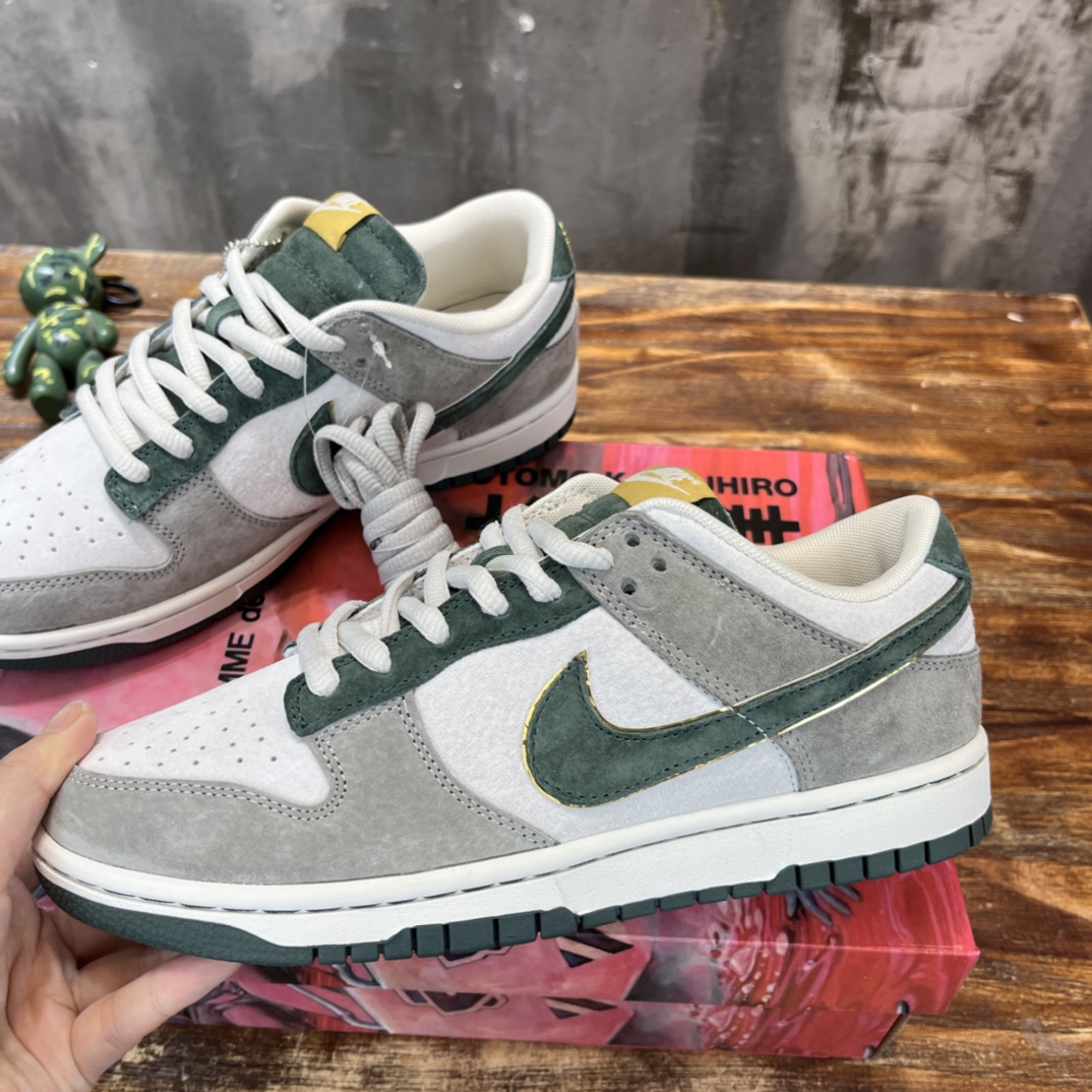 Nike SB Dunk Low