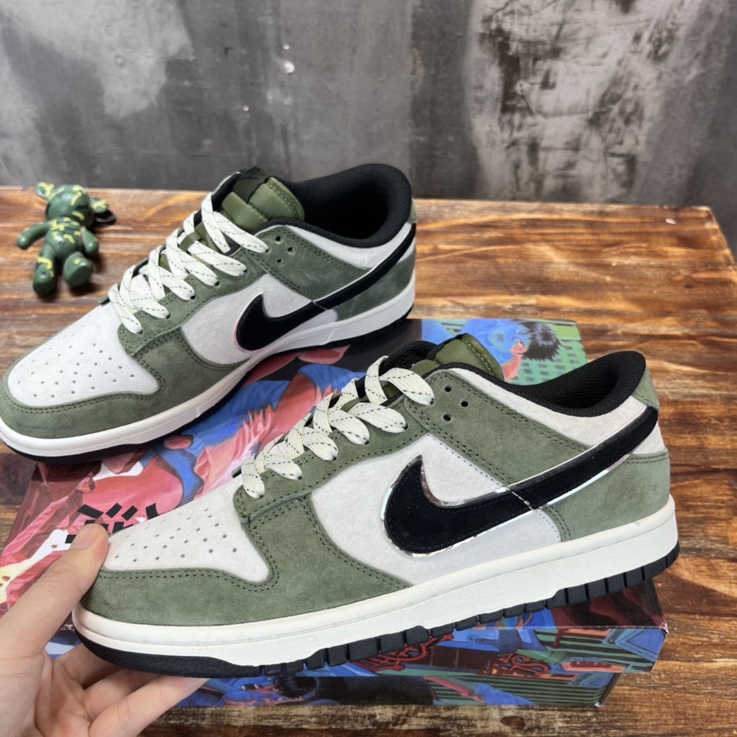 Nike SB Dunk Low