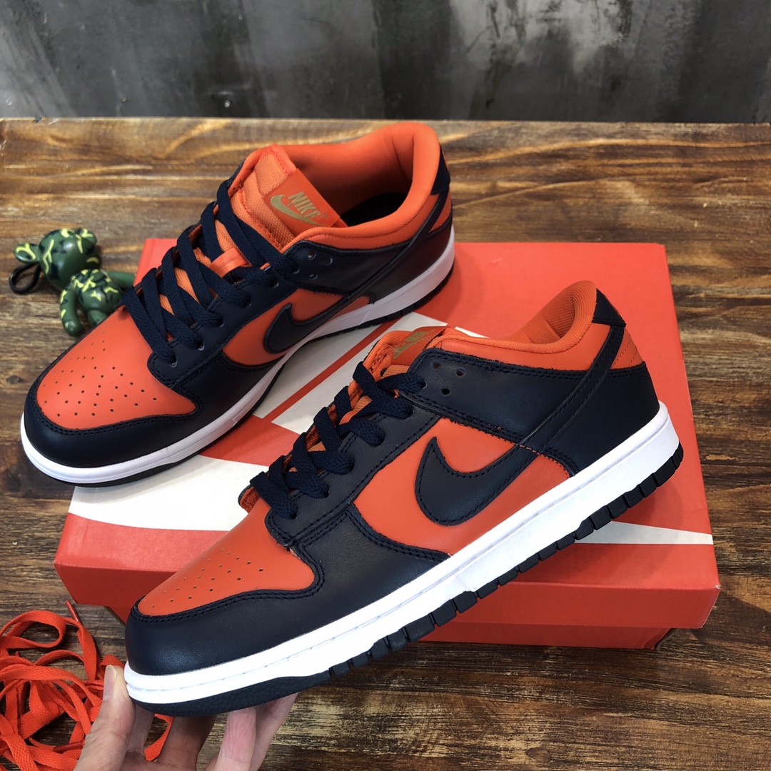 Nike SB Dunk Low