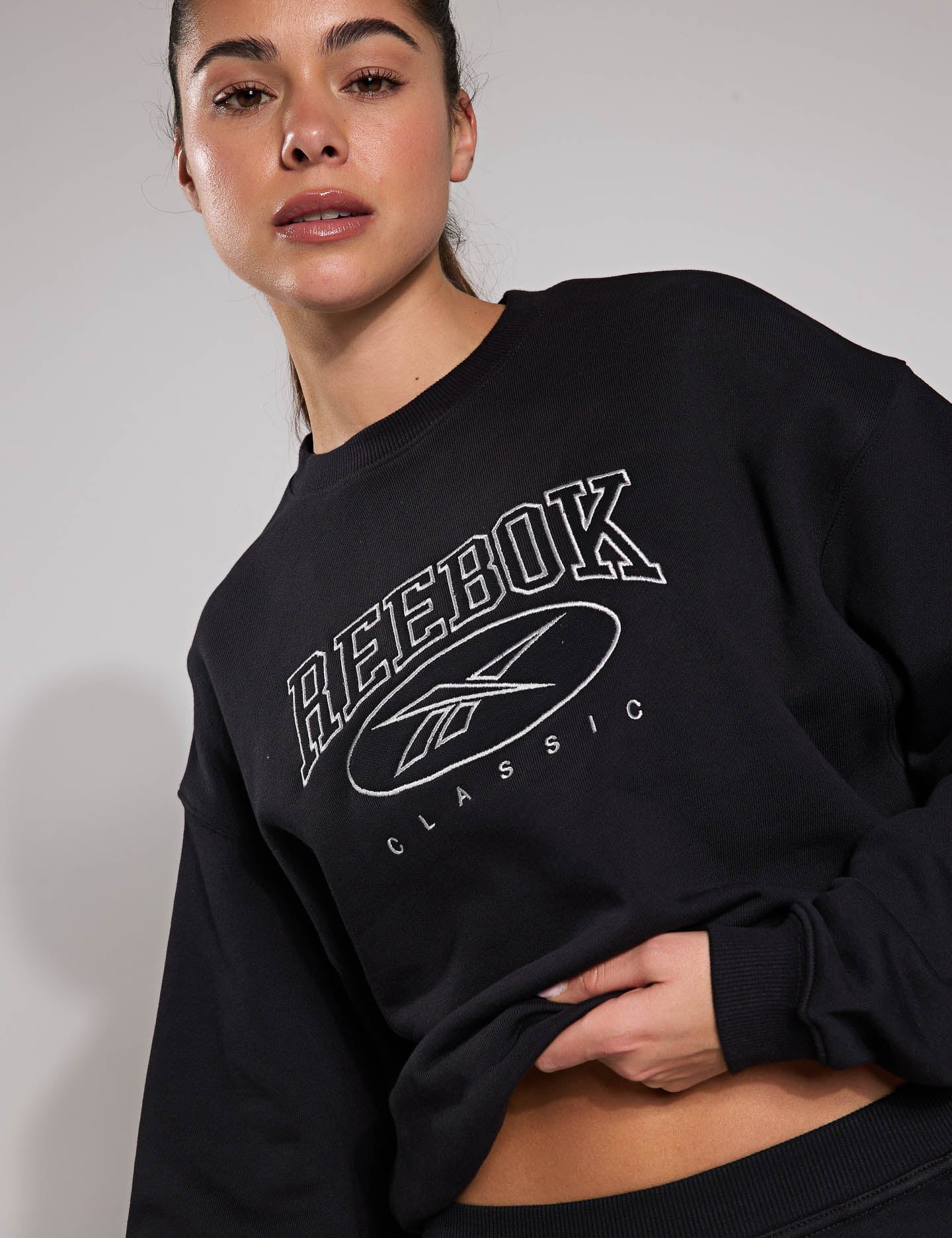 Classics Archive Essentials Crew Sweatshirt - Black