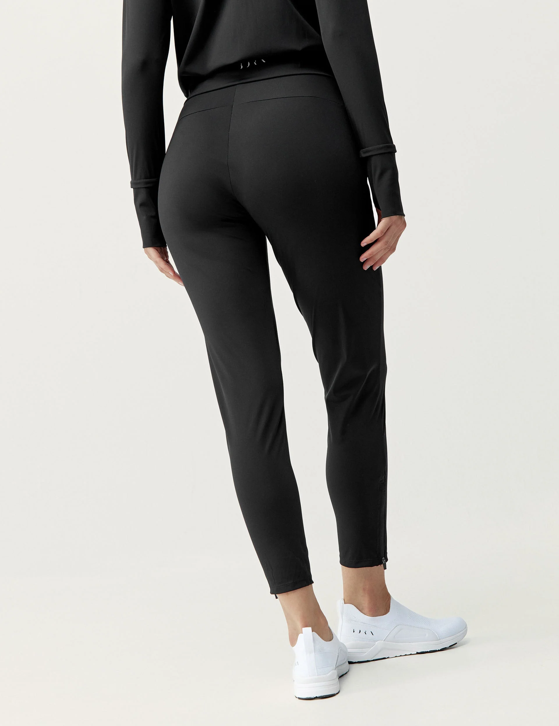 Airla Jogger - Black