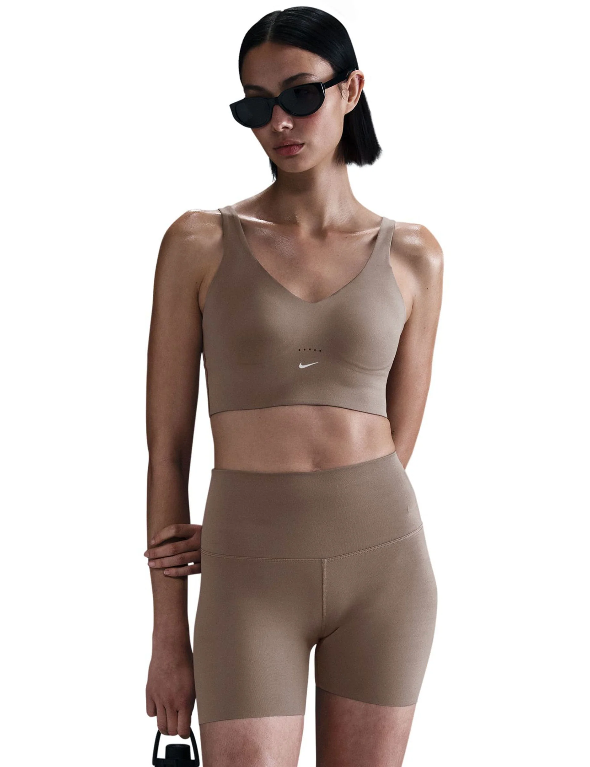 Alate Medium Support Longline Sports Bra - Mink Brown/White