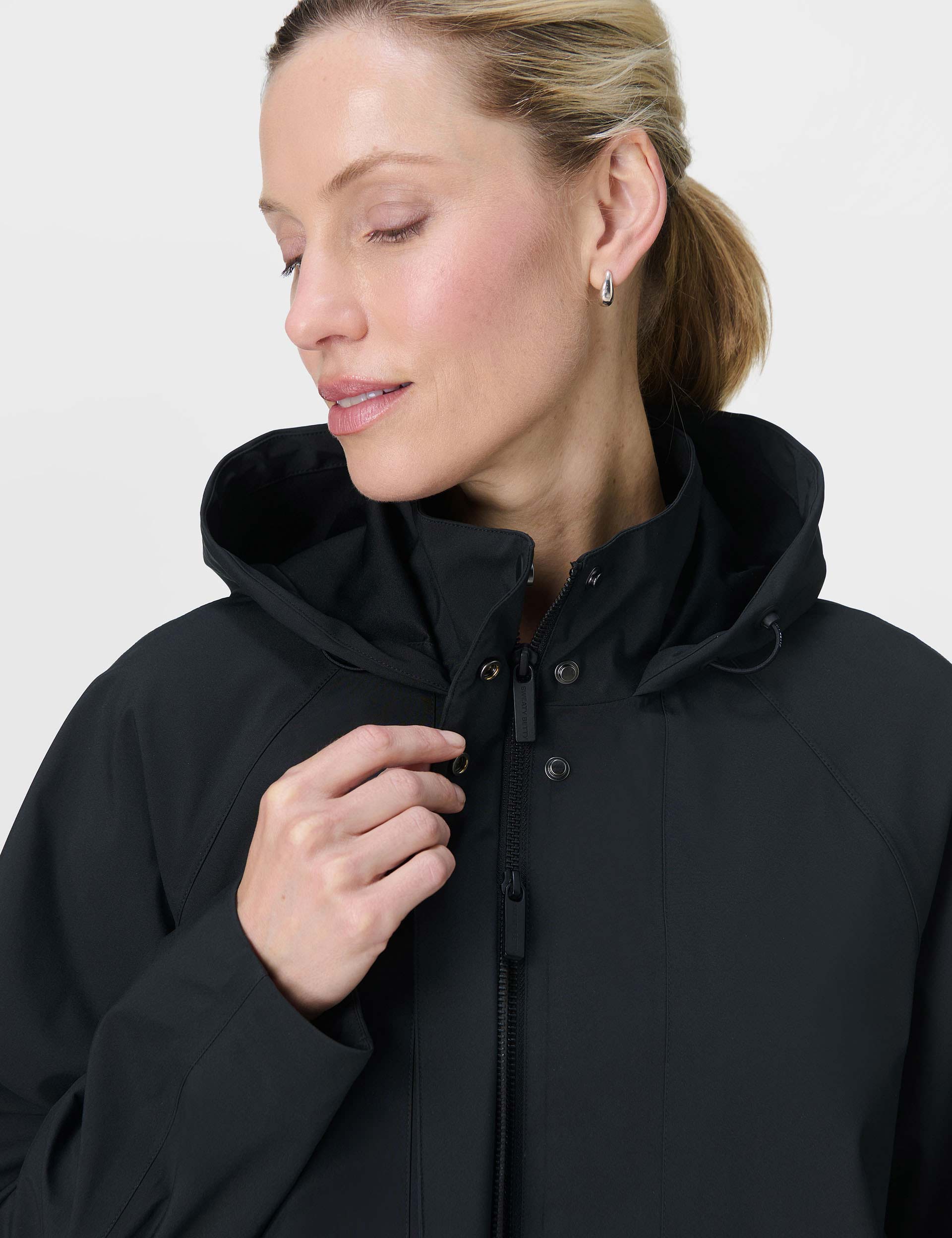 Motion Waterproof Cropped Parka - Black