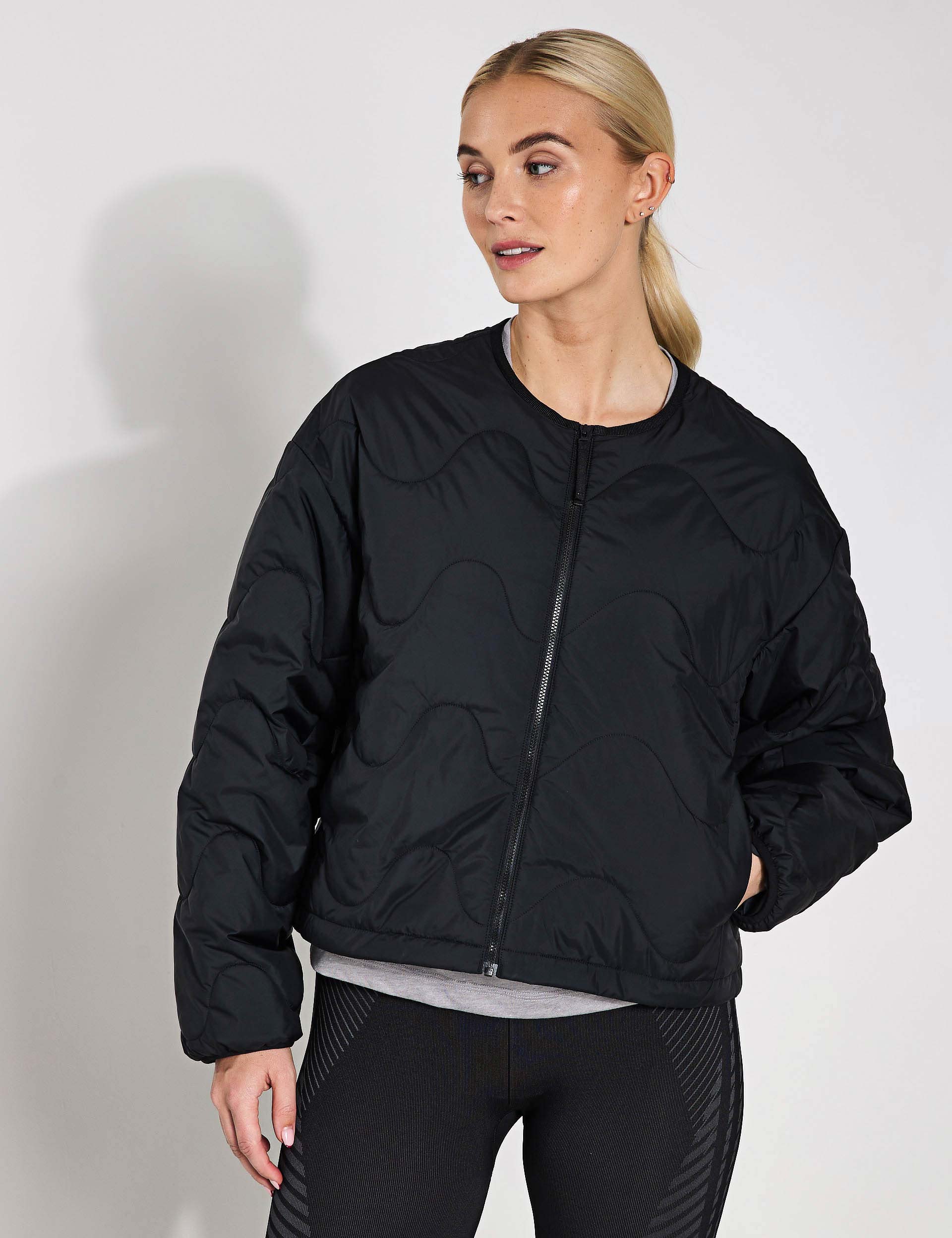 Nuganic Insulation Jacket - Black