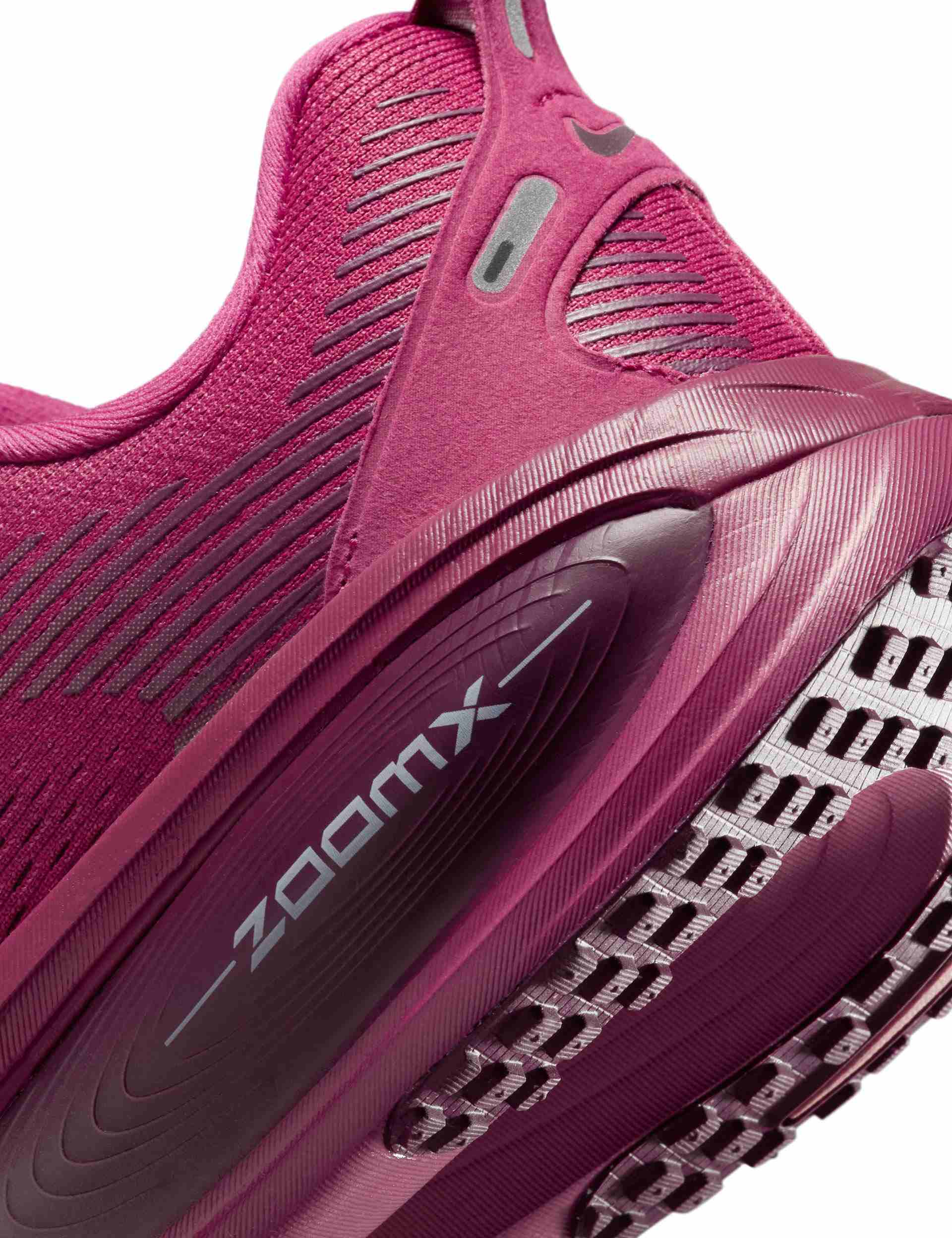 Vomero 18 Running Shoes - Sweet Beet/Bordeaux/Red Stardust