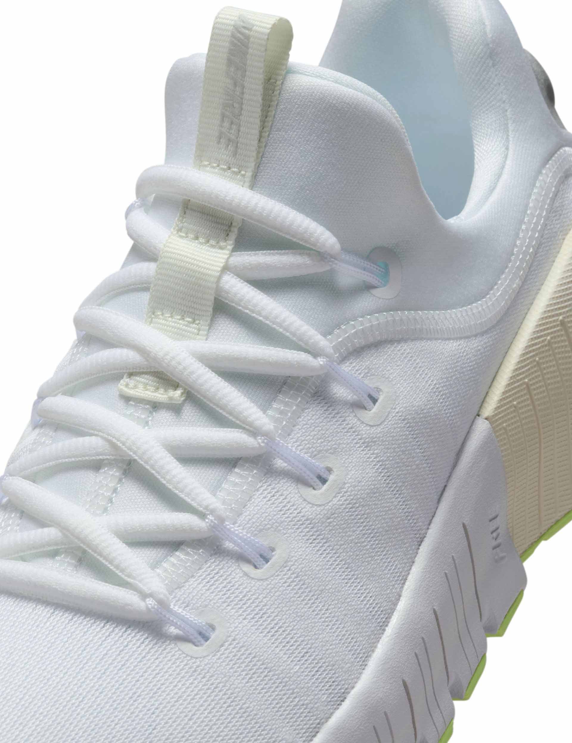 Free Metcon 6 Shoes - White/Metallic Silver/Barely Volt/Sail
