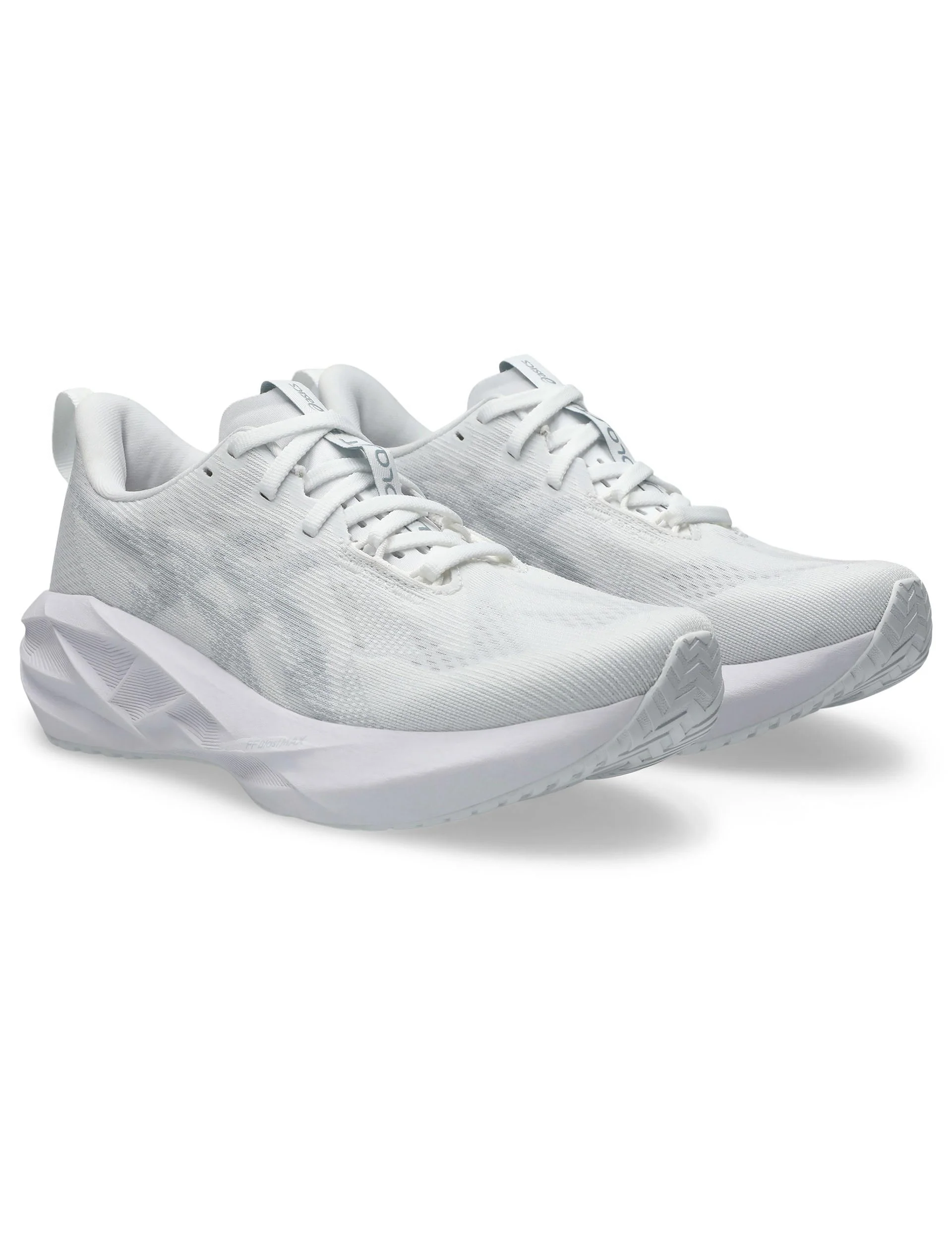 Novablast 5 - White/Piedmont Grey