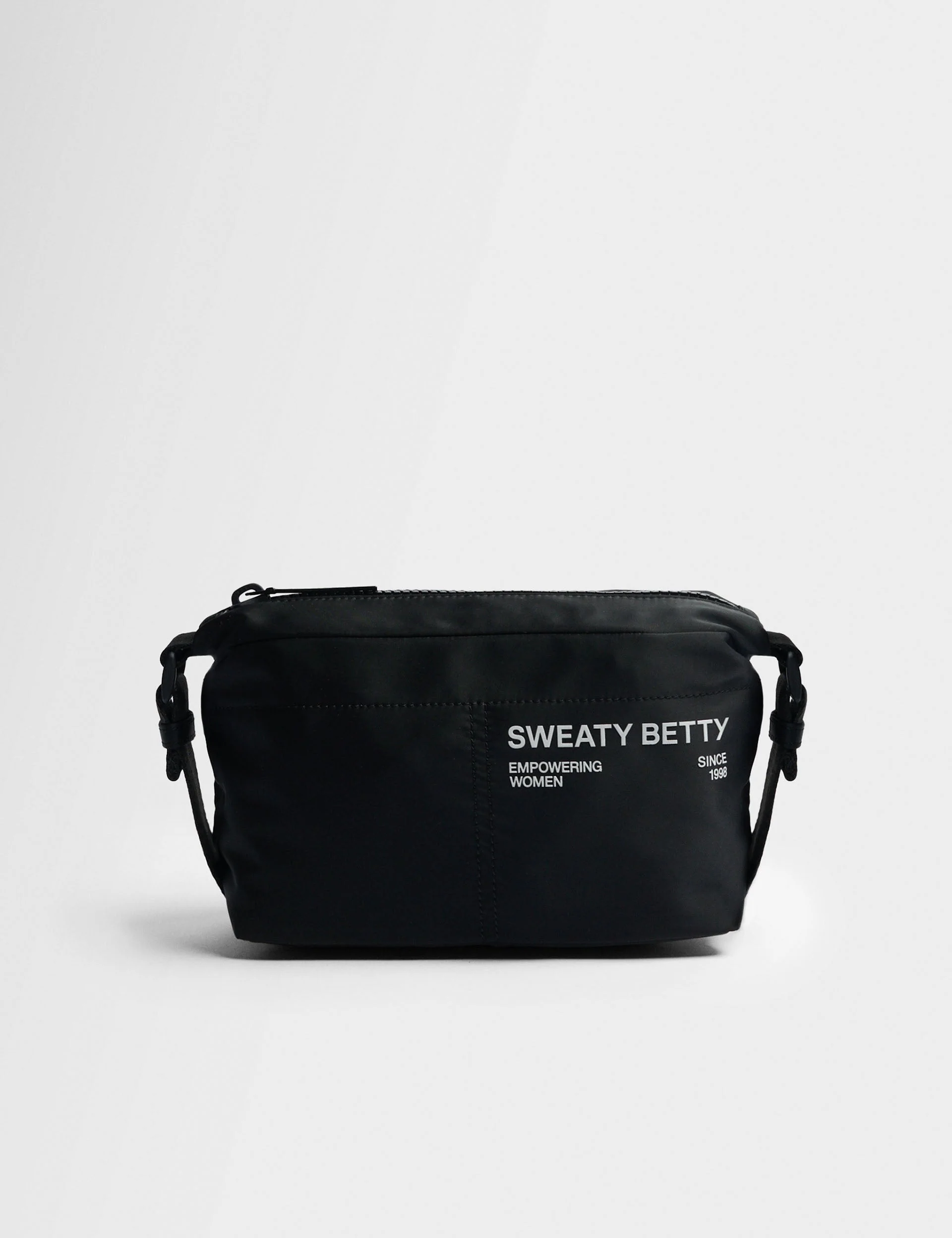Strive Washbag - Black
