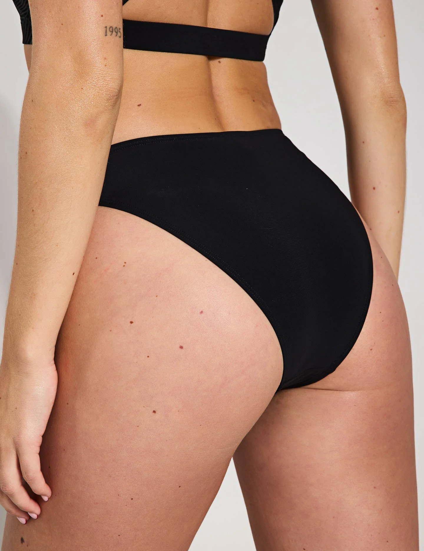 Lanelux Y-Back Bikini - Black