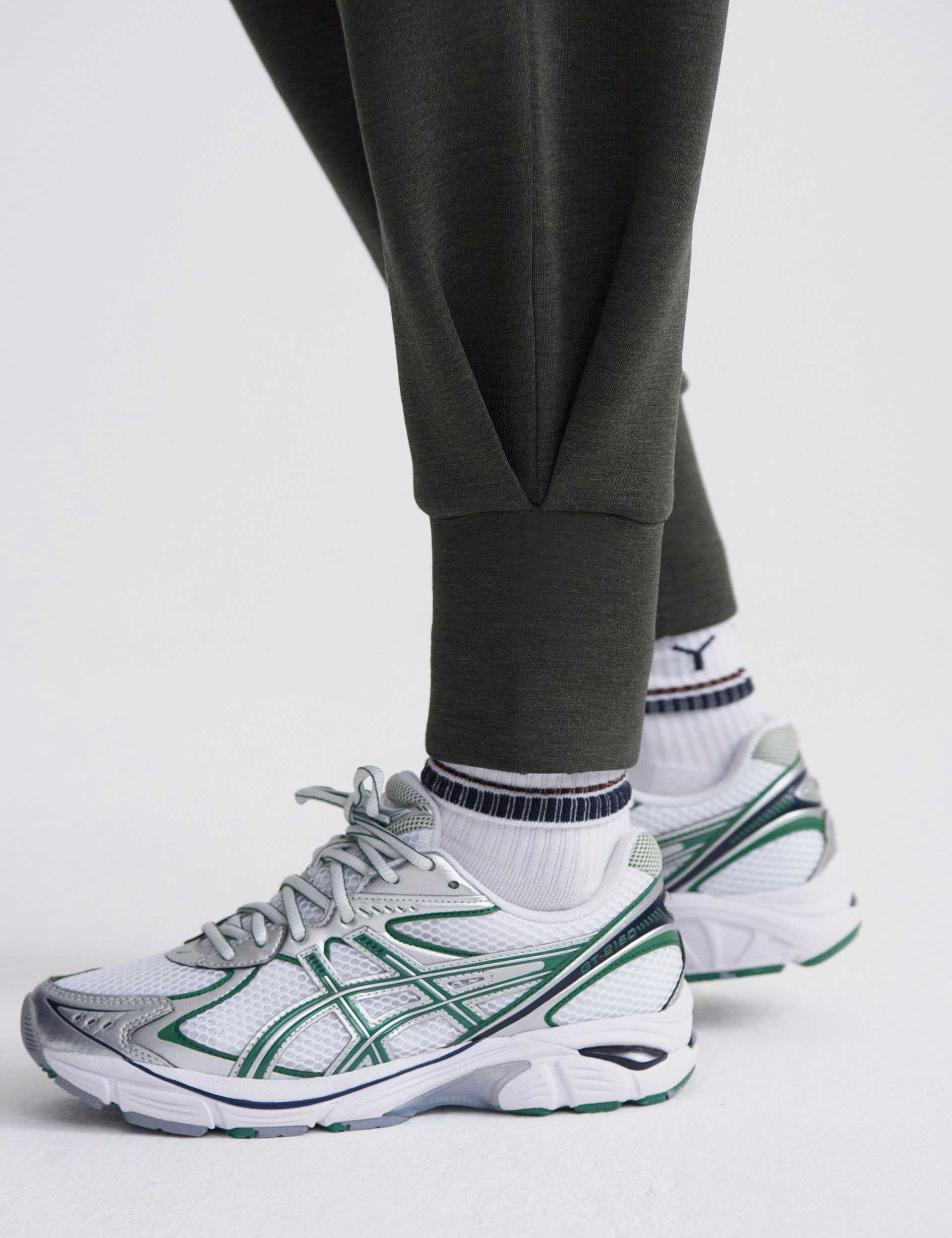 The Relaxed Pant 27.5