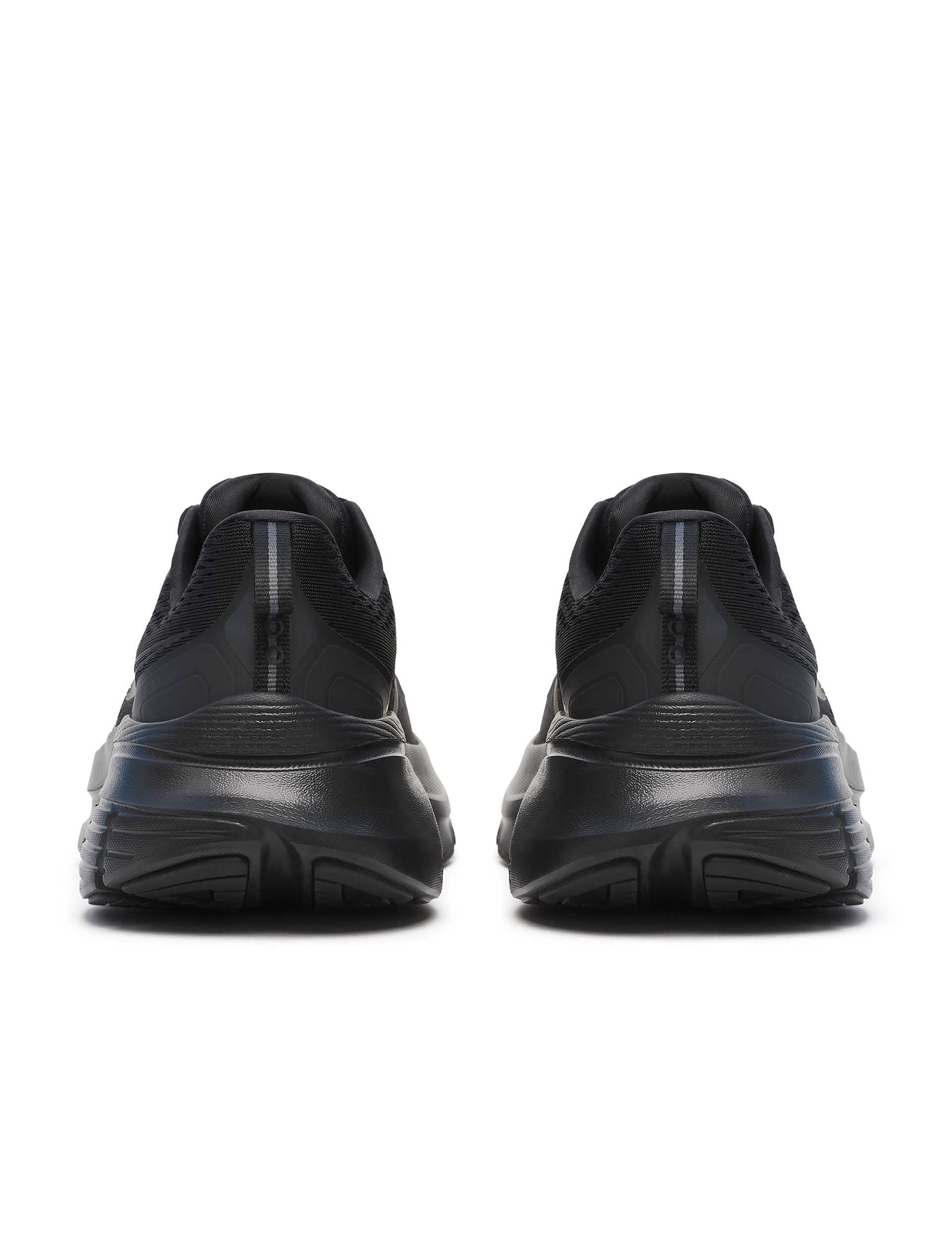 Guide 18 - Triple Black
